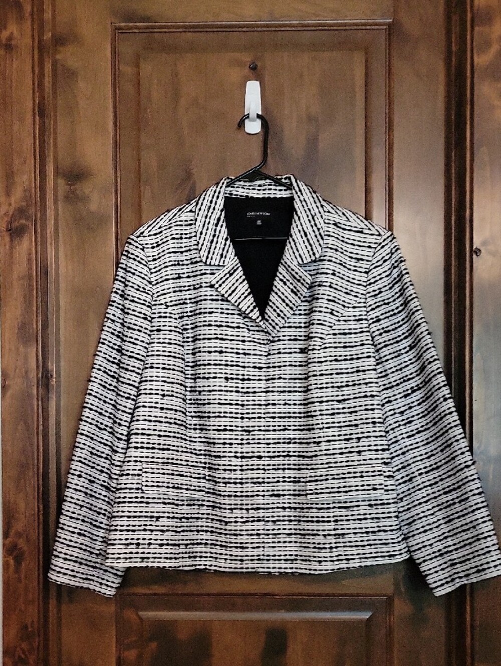 Jones New York Black and White Textured Stripe Blazer 24W. NWOT - Picture 2 of 6